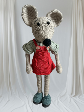 Duża szydełkowa myszka w sukience 34 cm