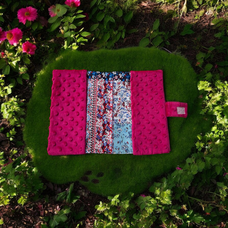 Etui / okładka na książeczkę zdrowia dziecka w kwiatuszki