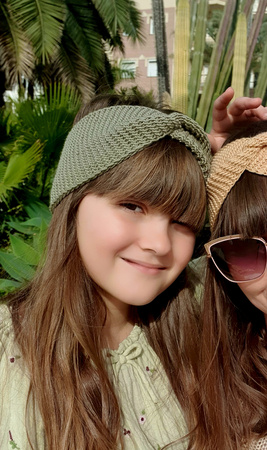 Opaska dla dzieci z wełny merino 100 % ręcznie robiona szara jasna